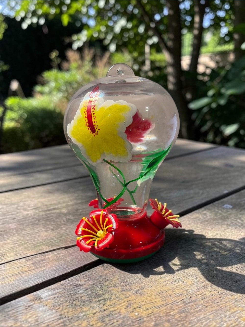FLORAL GLASS HUMMINGBIRD FEEDER WITH RED FLOWER BASE
